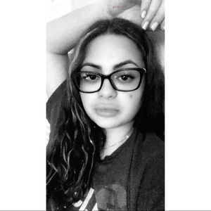 Meet your Posher, Karina